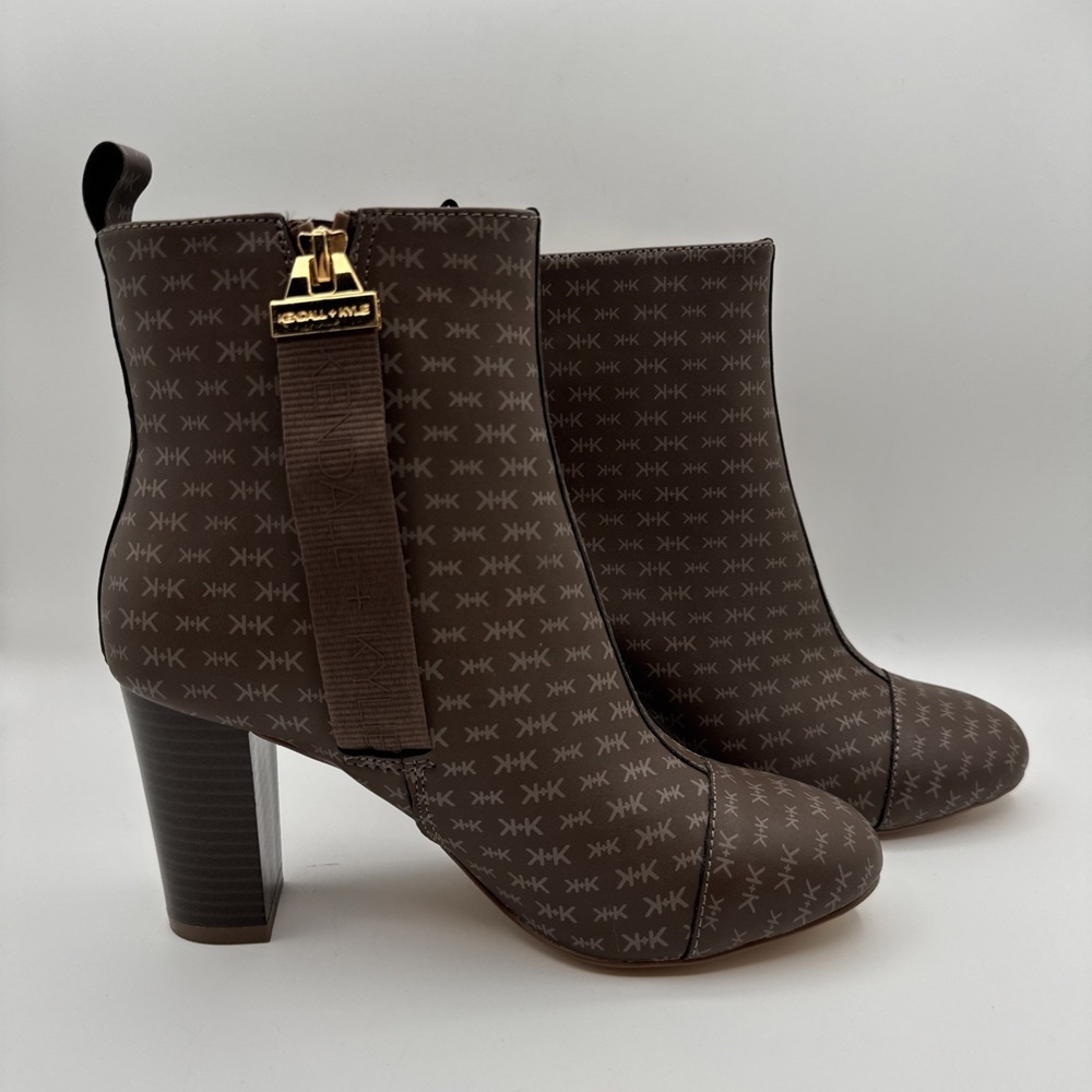 Kendall And Kylie Arenza 6.5 Block Heel Bootie Brown Logo Zip